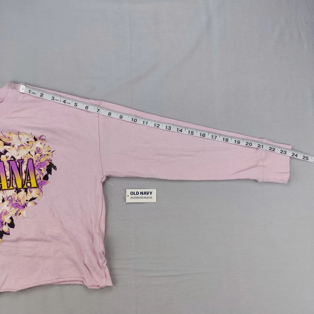 Old Navy Graphic Tee Girl XL Pink Nirvana Floral Heart Cropped Long Sleeve Shirt